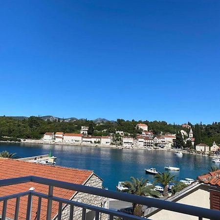 Apartmani Antonia Račišće エクステリア 写真