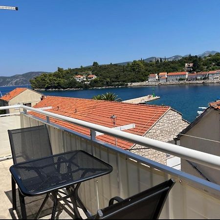 Apartmani Antonia Račišće エクステリア 写真