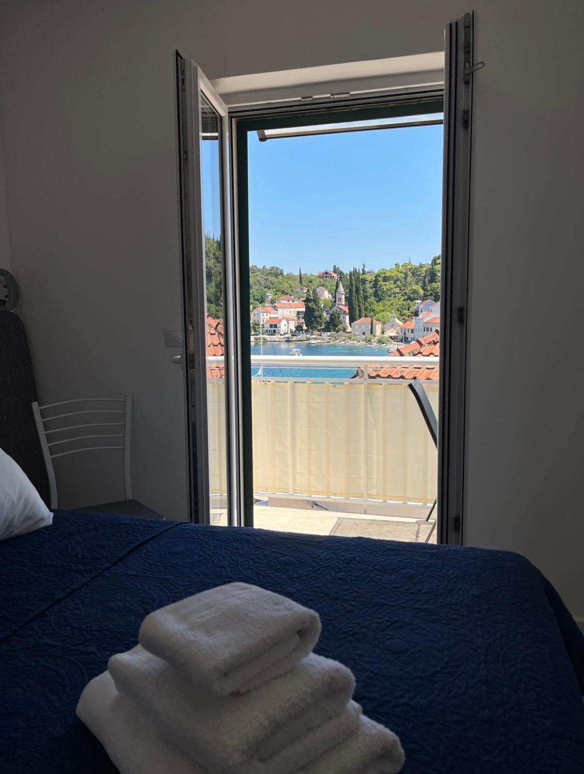 Apartmani Antonia Račišće エクステリア 写真